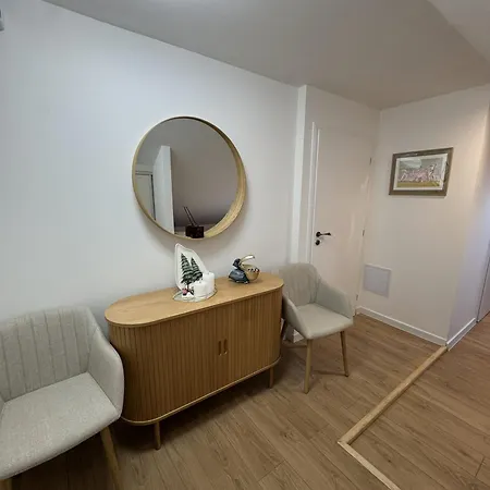 Kopernik - Sukromne Parkovacie Miesto Apartament