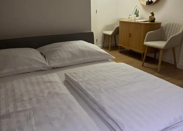 Apartmán Kopernik - Sukromne Parkovacie Miesto Hlohovec