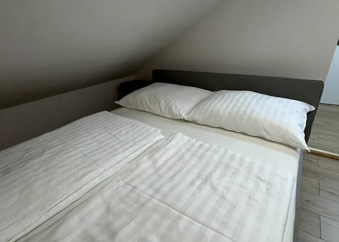 Kopernik - Sukromne Parkovacie Miesto * Hlohovec