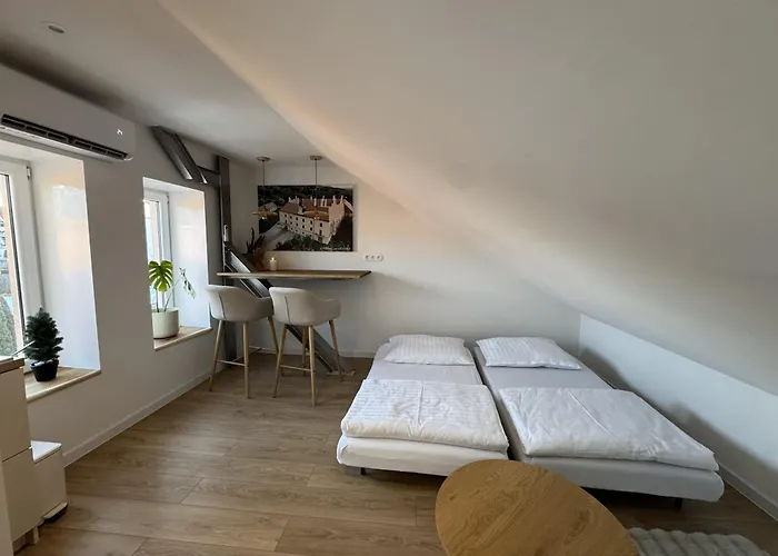 Kopernik - Sukromne Parkovacie Miesto * Hlohovec